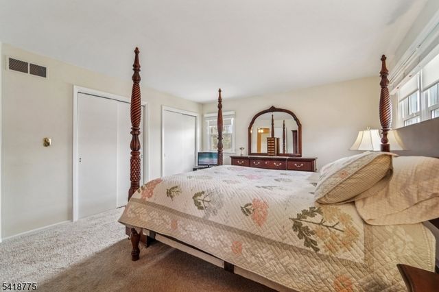 14 Eton Pl, Springfield Twp., NJ 07081