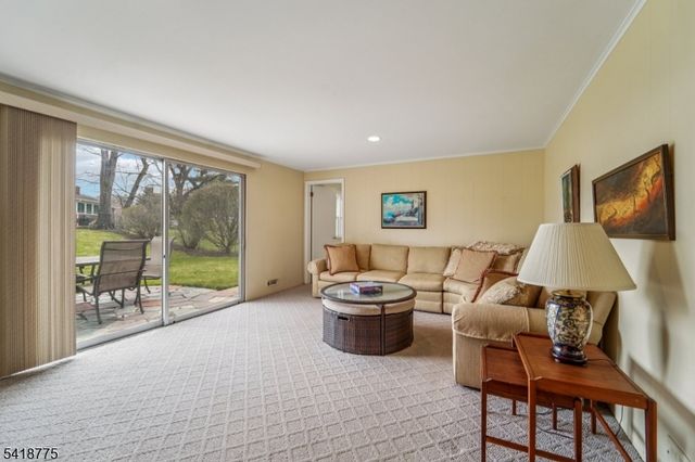 14 Eton Pl, Springfield Twp., NJ 07081