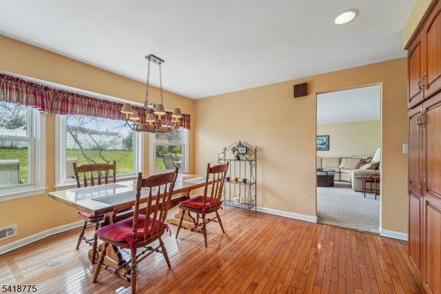 14 Eton Pl, Springfield Twp., NJ 07081