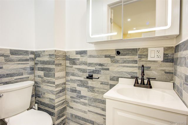 32-28 Utopia Parkway, Flushing, NY 11358
