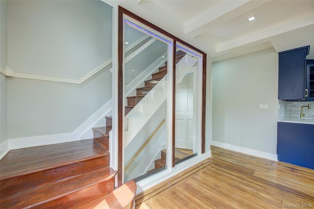 32-28 Utopia Parkway, Flushing, NY 11358
