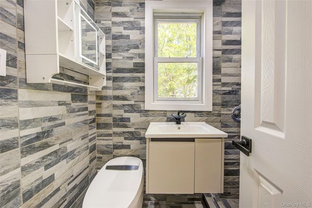 32-28 Utopia Parkway, Flushing, NY 11358