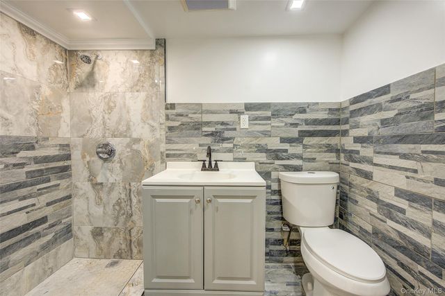 32-28 Utopia Parkway, Flushing, NY 11358