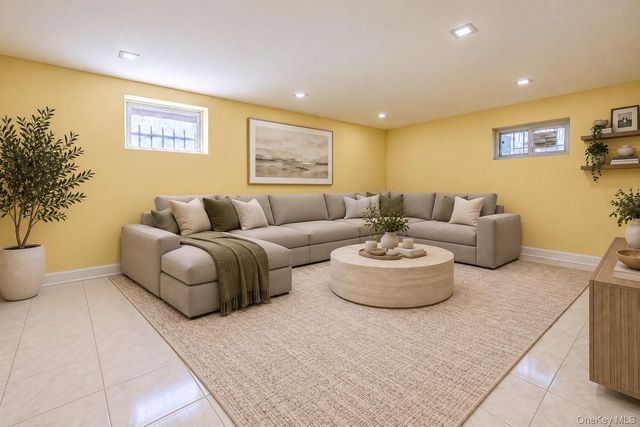 32-28 Utopia Parkway, Flushing, NY 11358