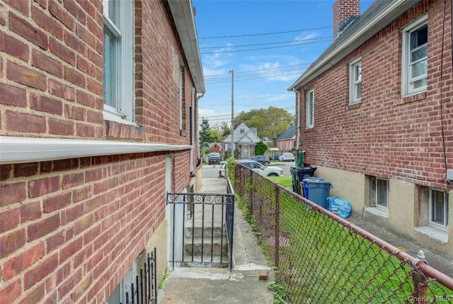 32-28 Utopia Parkway, Flushing, NY 11358