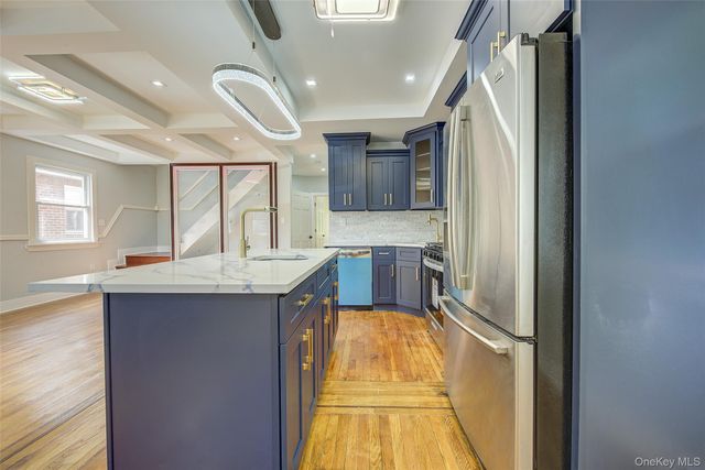 32-28 Utopia Parkway, Flushing, NY 11358