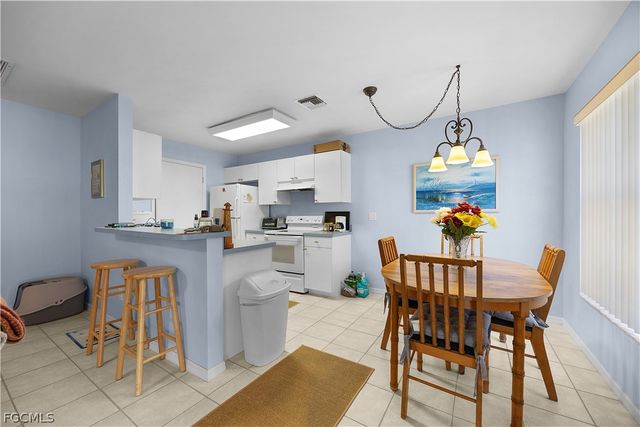 15621 Sunny Crest LN, Fort Myers, FL 33905