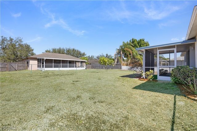 15621 Sunny Crest LN, Fort Myers, FL 33905