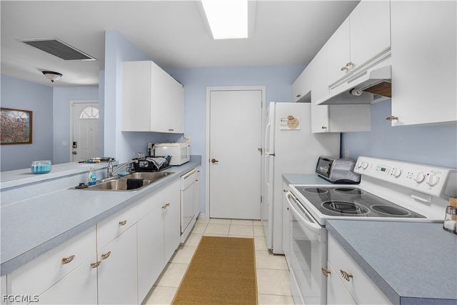 15621 Sunny Crest LN, Fort Myers, FL 33905