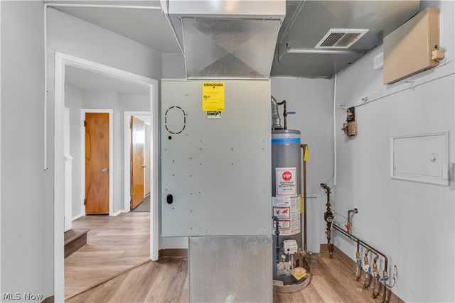 17401 Wayne Drive, Cleveland, OH 44128