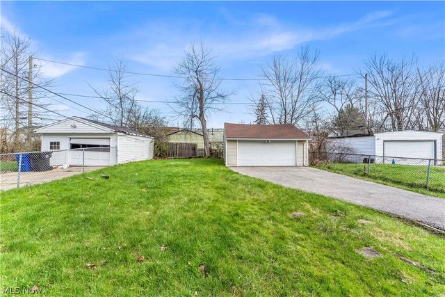 17401 Wayne Drive, Cleveland, OH 44128