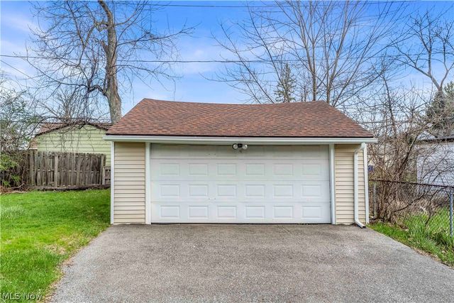 17401 Wayne Drive, Cleveland, OH 44128