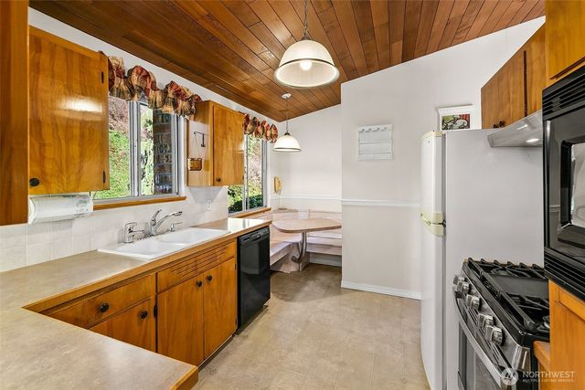 2624 SW 172nd Street, Burien, WA 98166