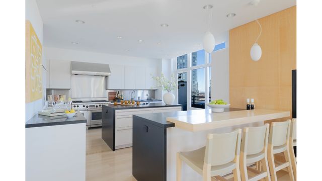 555 W 59TH Street PHC, New York City, NY 10019