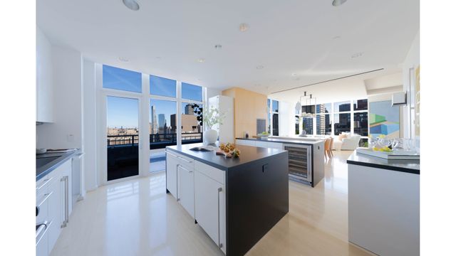 555 W 59TH Street PHC, New York City, NY 10019