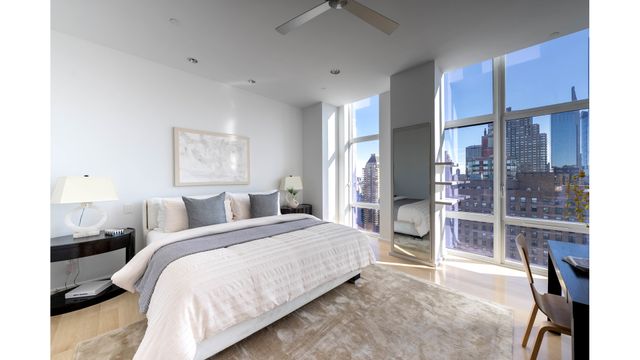 555 W 59TH Street PHC, New York City, NY 10019