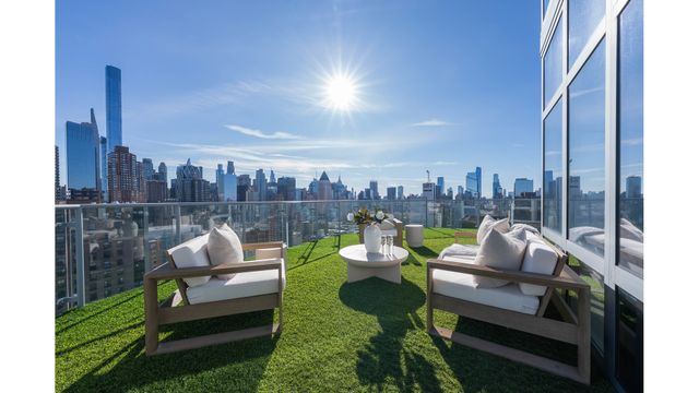 555 W 59TH Street PHC, New York City, NY 10019