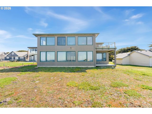 1950 BEACH LOOP Dr Sw, Bandon, OR 97411