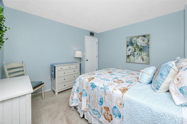 4650 COVE CIRCLE 409, St Petersburg, FL 33708