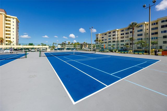 4650 COVE CIRCLE 409, St Petersburg, FL 33708