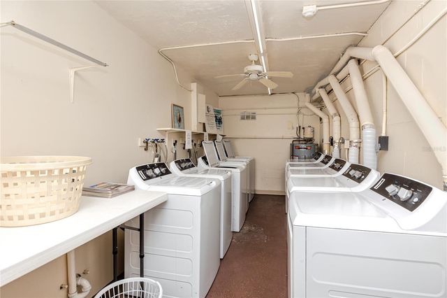 4650 COVE CIRCLE 409, St Petersburg, FL 33708