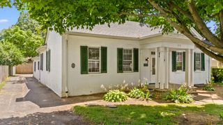 1210 Main Street, Paris, KY 40361