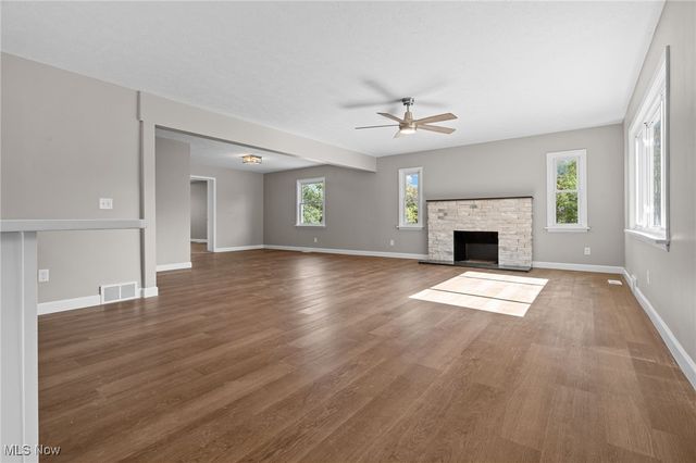 1043 Krumroy Road, Akron, OH 44306