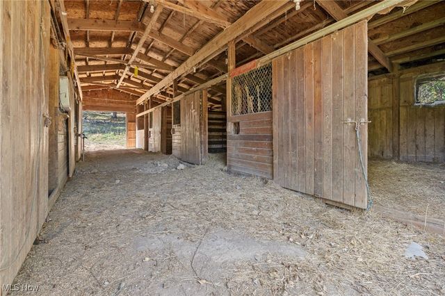 1043 Krumroy Road, Akron, OH 44306