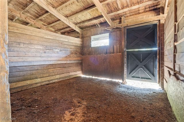 1043 Krumroy Road, Akron, OH 44306