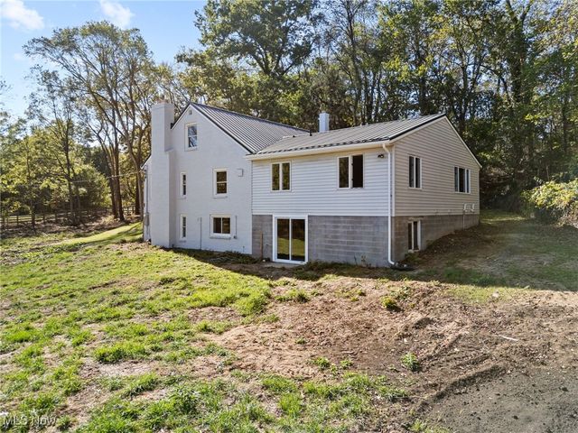 1043 Krumroy Road, Akron, OH 44306