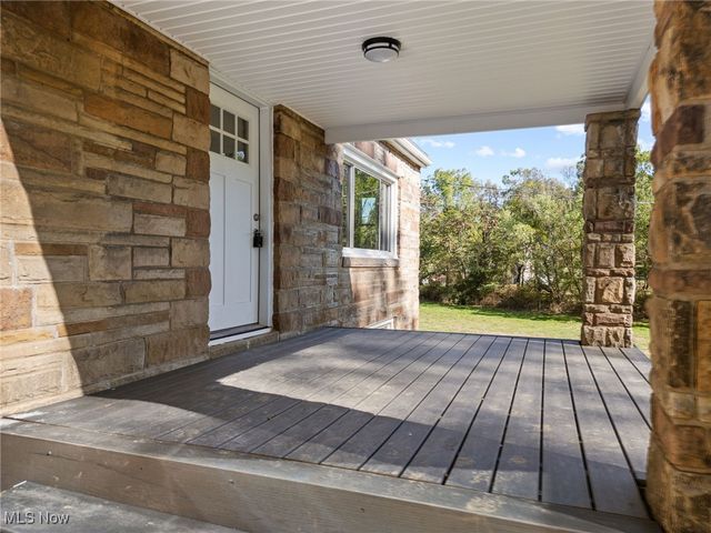 1043 Krumroy Road, Akron, OH 44306