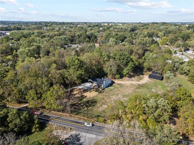 1043 Krumroy Road, Akron, OH 44306