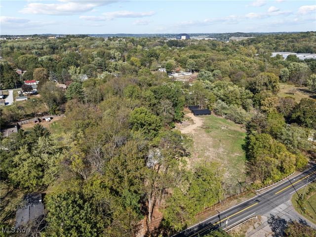 1043 Krumroy Road, Akron, OH 44306