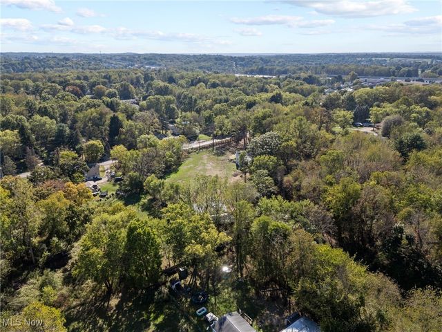 1043 Krumroy Road, Akron, OH 44306