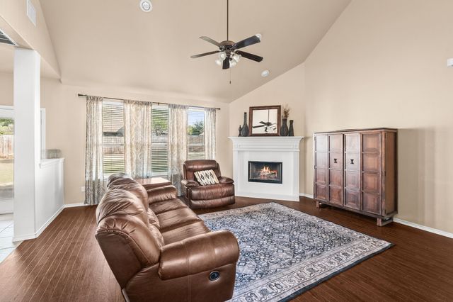 408 Fairway Bluff Drive, Wylie, TX 75098