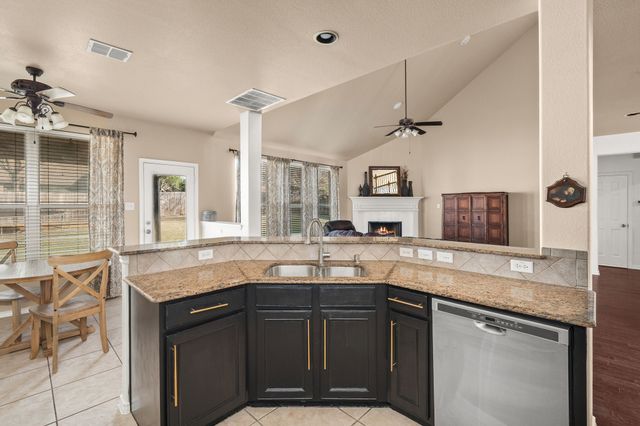 408 Fairway Bluff Drive, Wylie, TX 75098