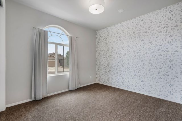 6926 Cleary Loop NE, Rio Rancho, NM 87144