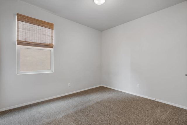 6926 Cleary Loop NE, Rio Rancho, NM 87144