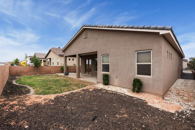 6926 Cleary Loop NE, Rio Rancho, NM 87144