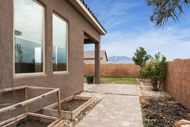 6926 Cleary Loop NE, Rio Rancho, NM 87144
