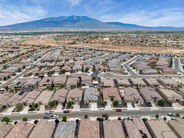 6926 Cleary Loop NE, Rio Rancho, NM 87144