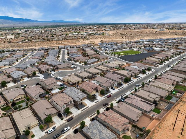6926 Cleary Loop NE, Rio Rancho, NM 87144