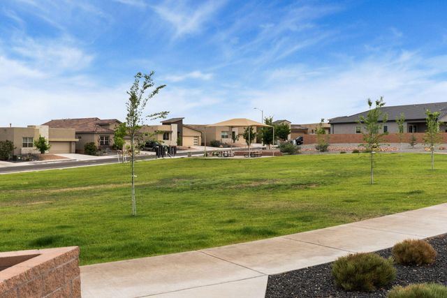 6926 Cleary Loop NE, Rio Rancho, NM 87144