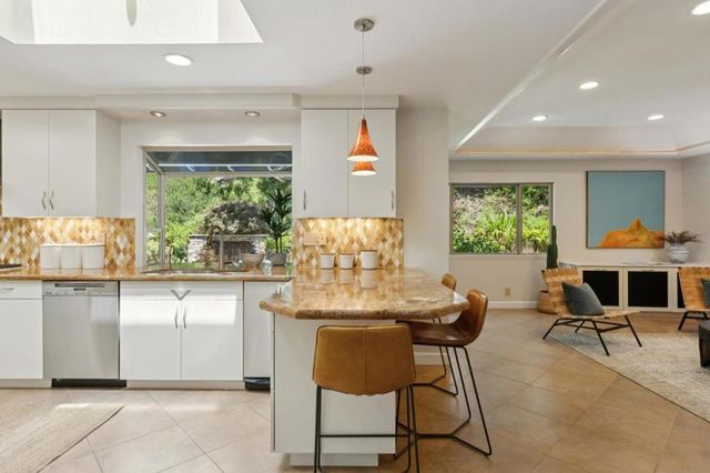 1185 Trinity Drive, Menlo Park, CA 94025