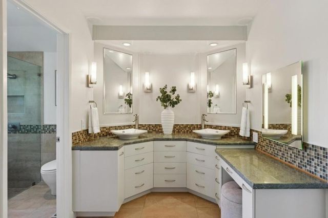 1185 Trinity Drive, Menlo Park, CA 94025