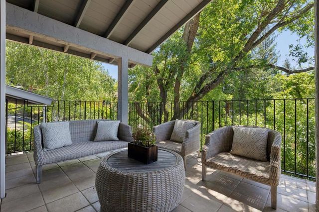 1185 Trinity Drive, Menlo Park, CA 94025
