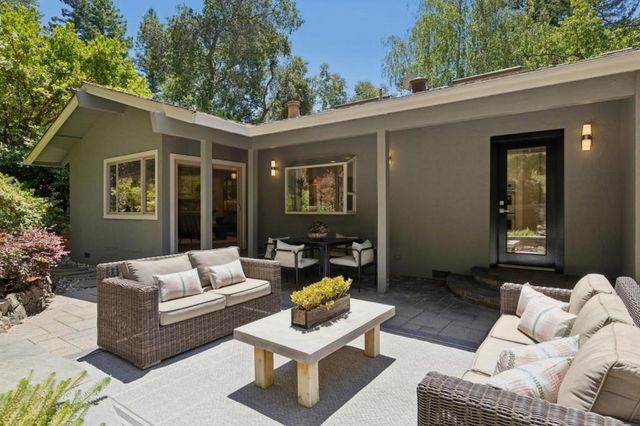 1185 Trinity Drive, Menlo Park, CA 94025