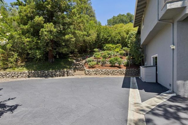 1185 Trinity Drive, Menlo Park, CA 94025