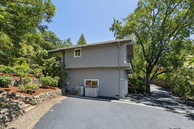 1185 Trinity Drive, Menlo Park, CA 94025