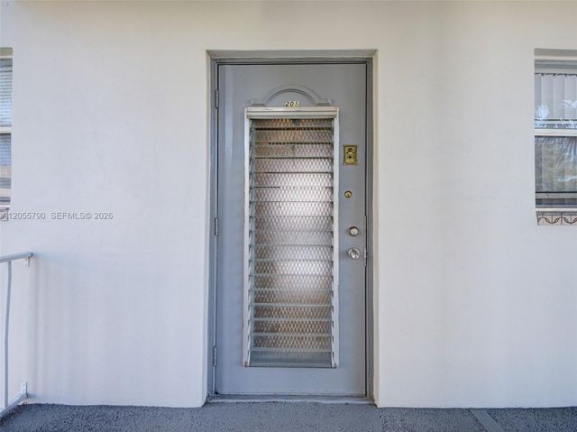 8600 Sunrise Lakes Boulevard 201, Sunrise, FL 33322